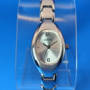Vintage 1998 Authentic GUCCI 1500 Swiss Made 32mm Women's Quartz Watch Near Mint